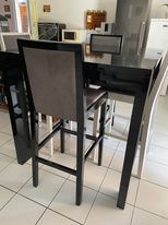 Table haute noire + 4 chaises 450 Le Tampon (97)