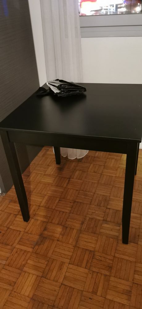 Table Haute Noire 
10 Lyon 2 (69)