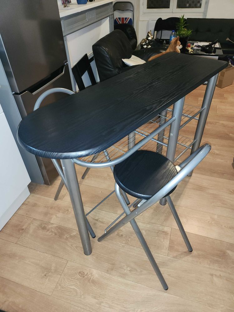 Table haute passe plat 35 Mormant (77)