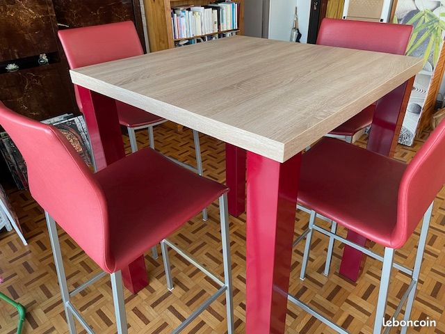 Table haute + 4 tabourets 590 Pau (64)