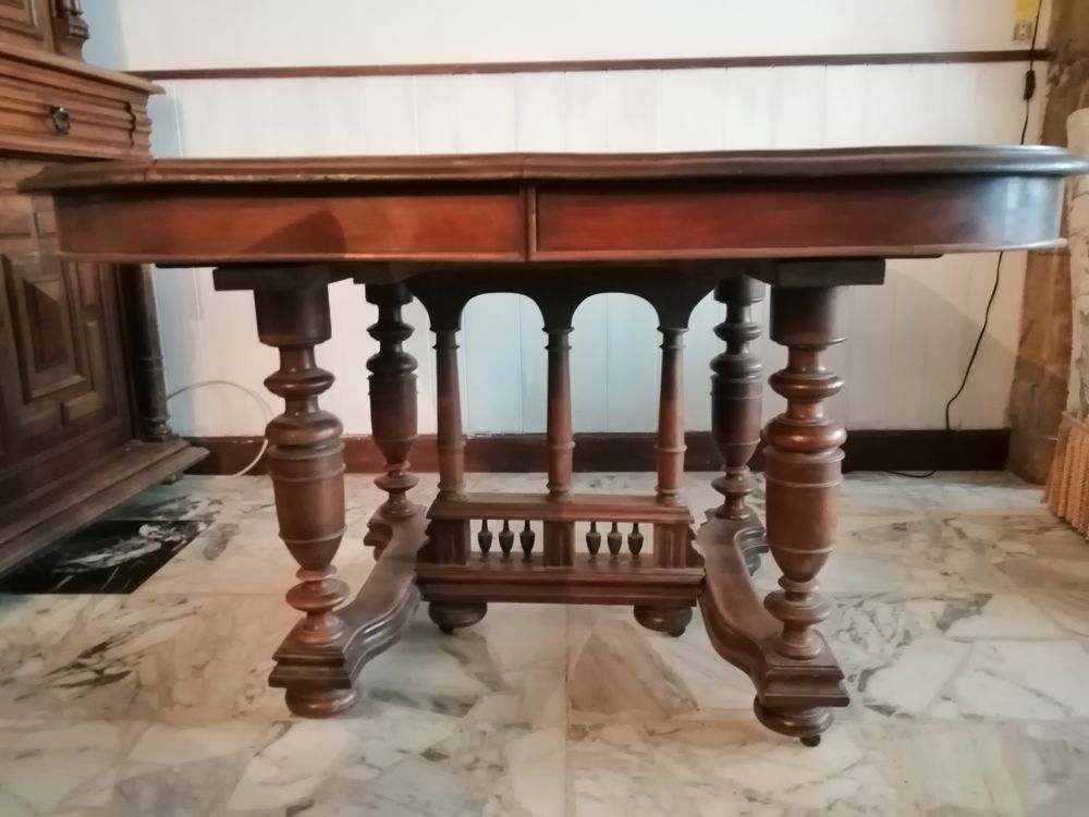 Table Henri II 70 La Charit�-sur-Loire (58)
