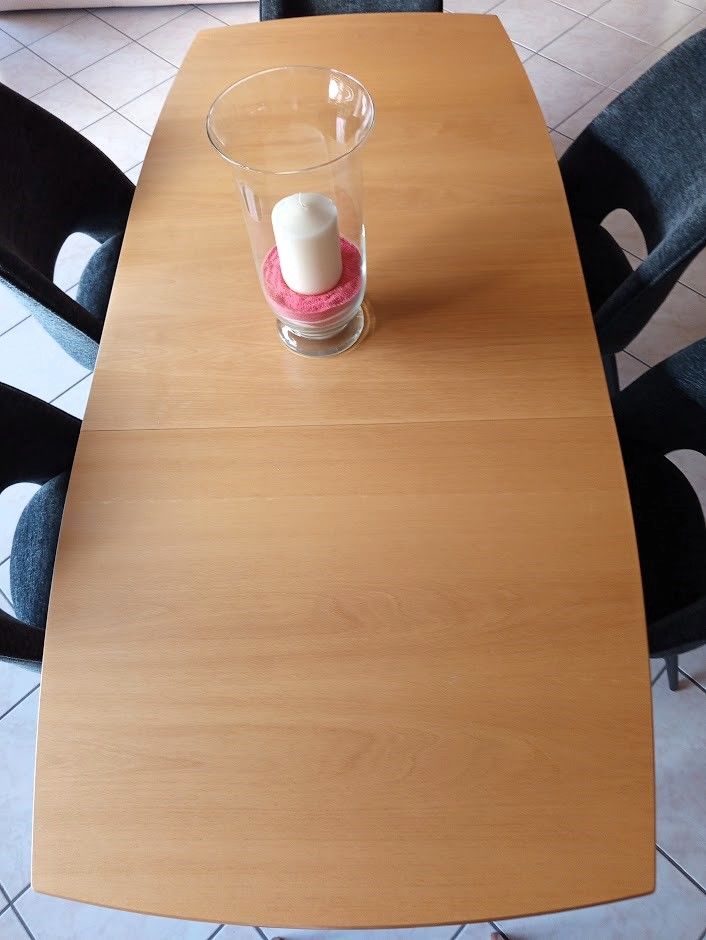 table en h�tre extensible rectangle 6 personnes 279 Martinet (85)