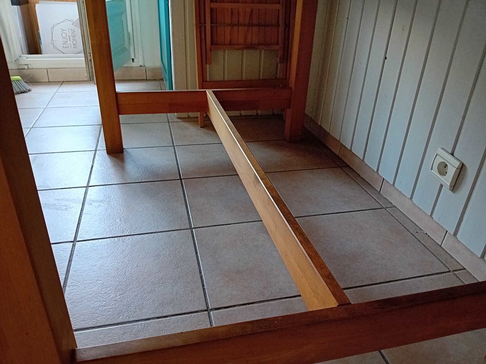 table en h�tre massif 130 Grenoble (38)