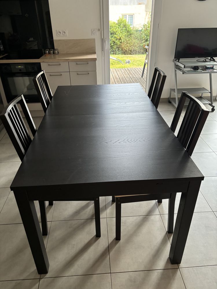 Table IKEA 6/10 personnes + 4 chaises 75 Betton (35)