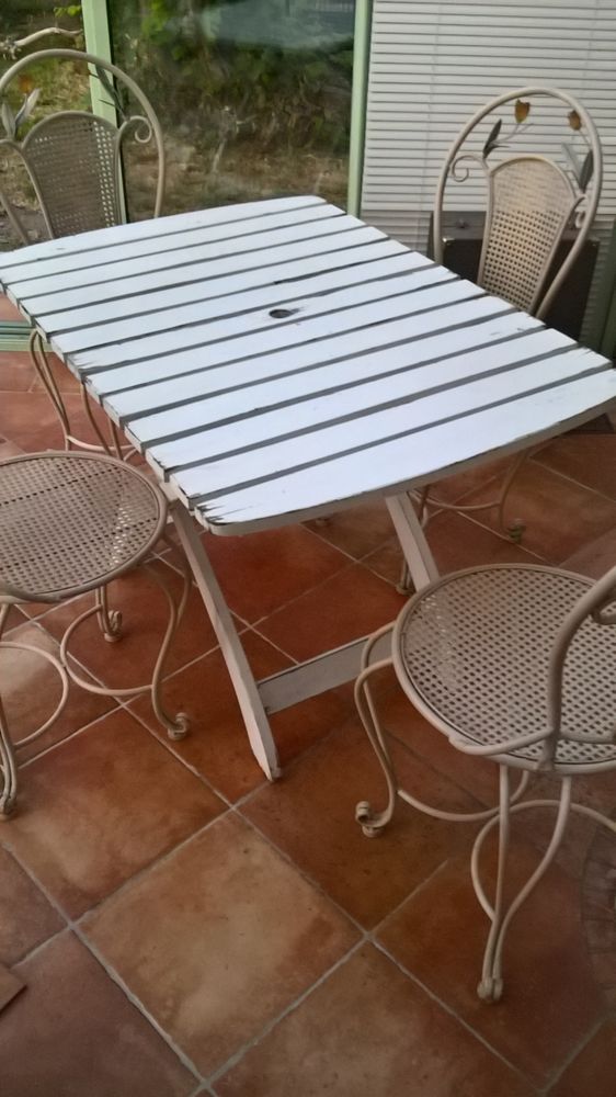 table de jardin en bois 30 Cergy (95)