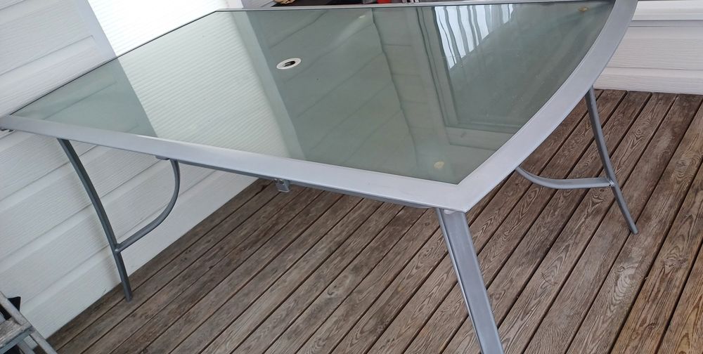 Table de jardin et chaises 80 Ploun�our-Trez (29)