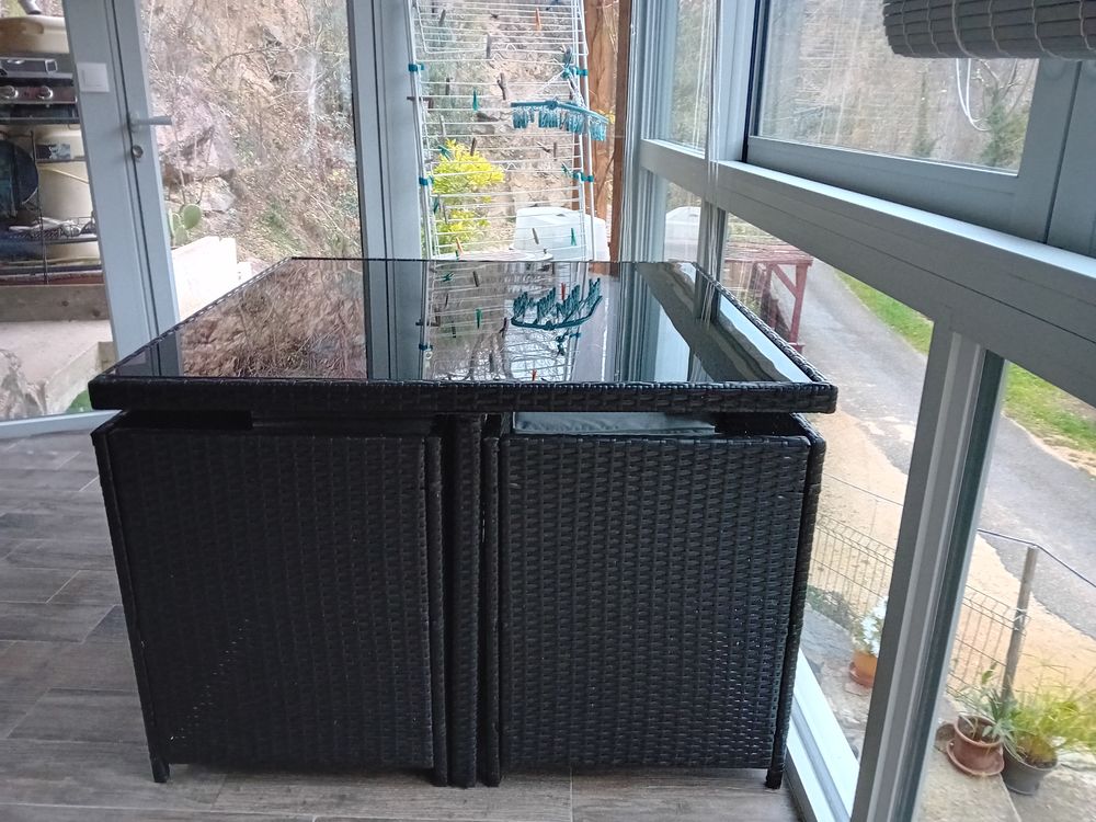 Table de jardin fauteuilles 0 Colombier-le-Vieux (07)