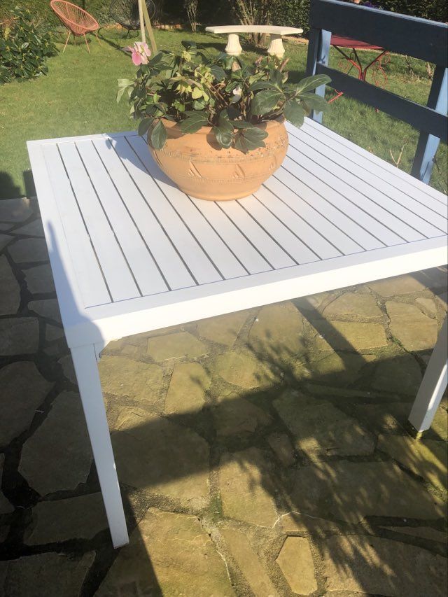 TABLE DE JARDIN EN METAL 0 Thorign�-Fouillard (35)