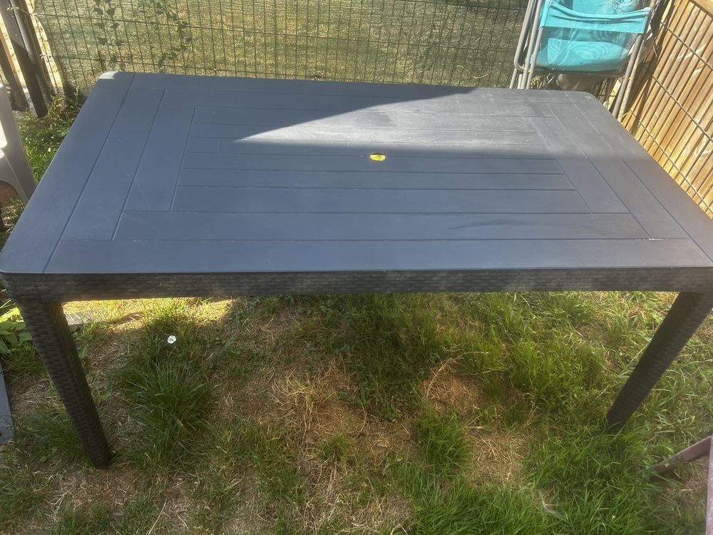 table jardin 110 Le Roc-Saint-Andr� (56)
