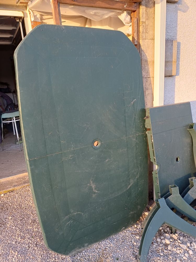 Table de jardin 60 Saint-Germain-et-Mons (24)