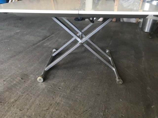 table Jefferdoutlet r�glable 80 Menton (06)