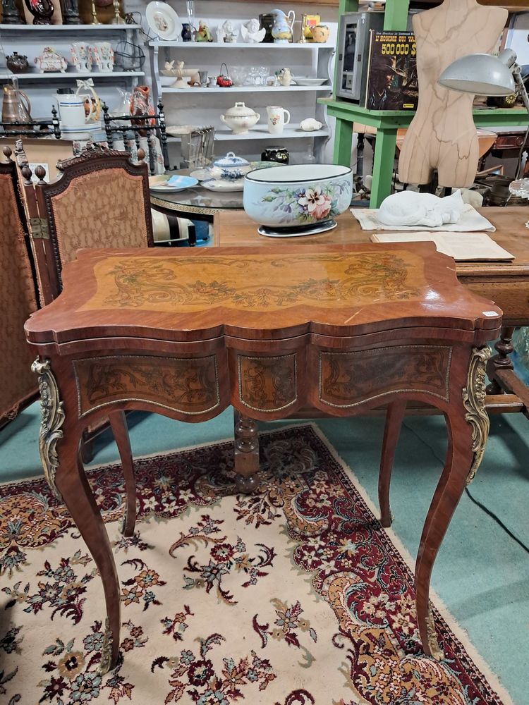 Table � jeux ancienne style Louis XV 220 Ch�teau-l'�v�que (24)