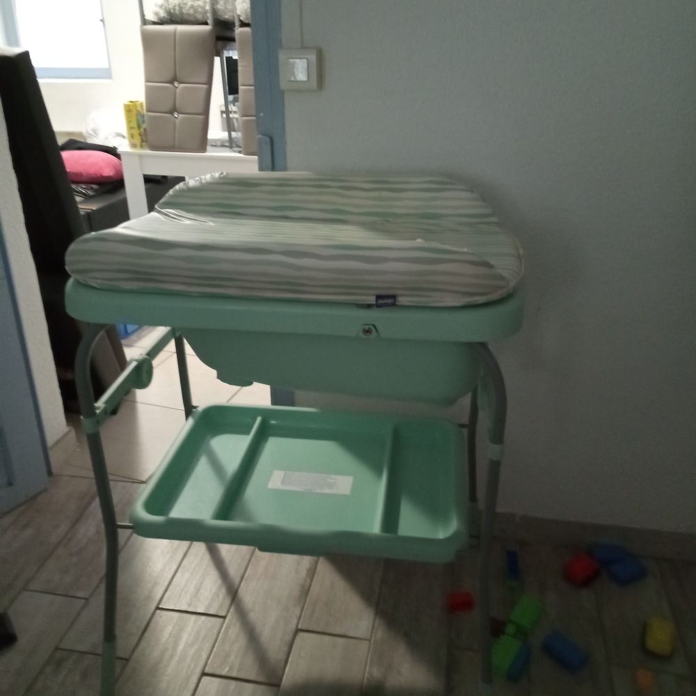 TABLE A LANGER AVEC BAIGNOIRE 50 Sommi�res (30)