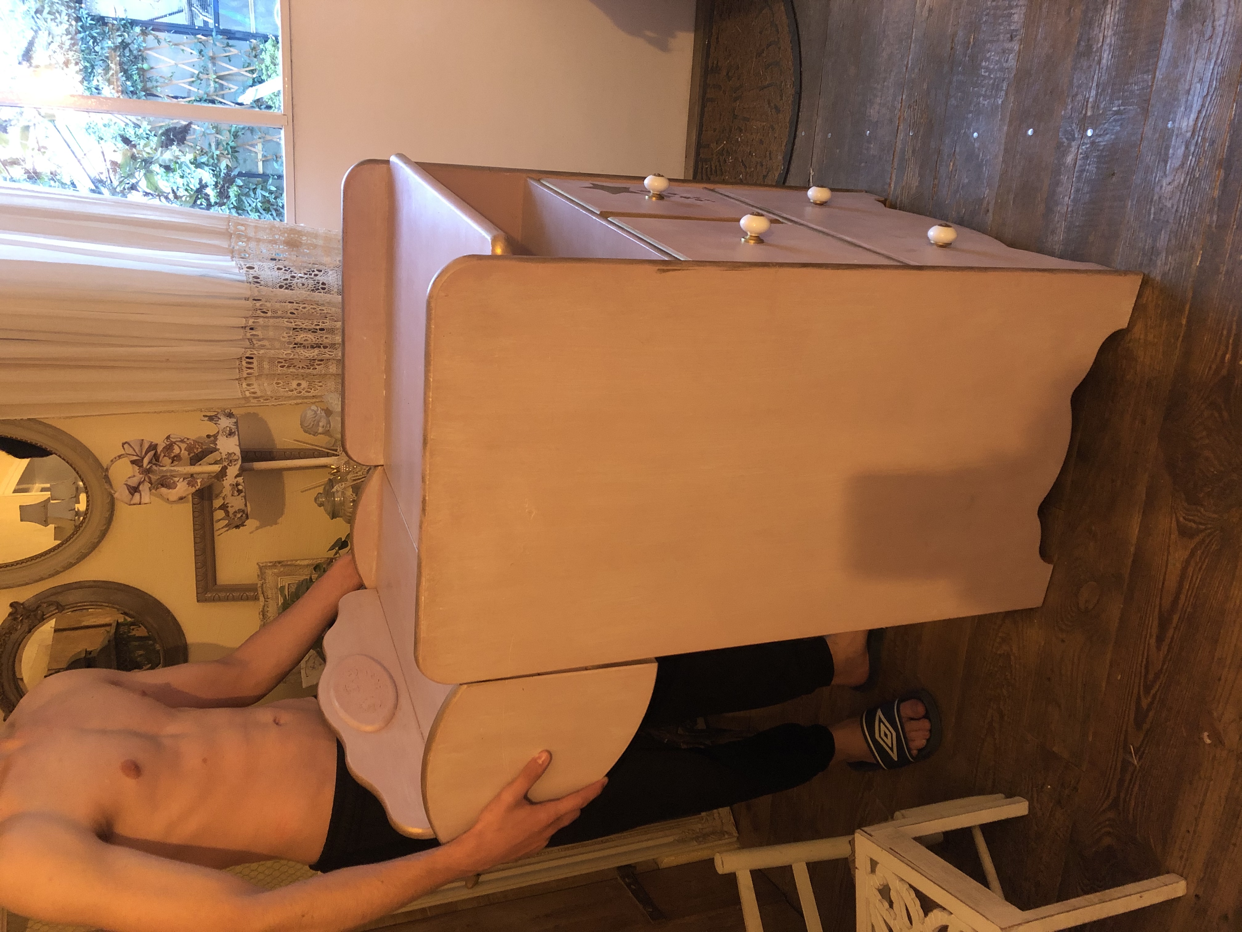 Table � langer / commode rose 70 Beauvais (60)