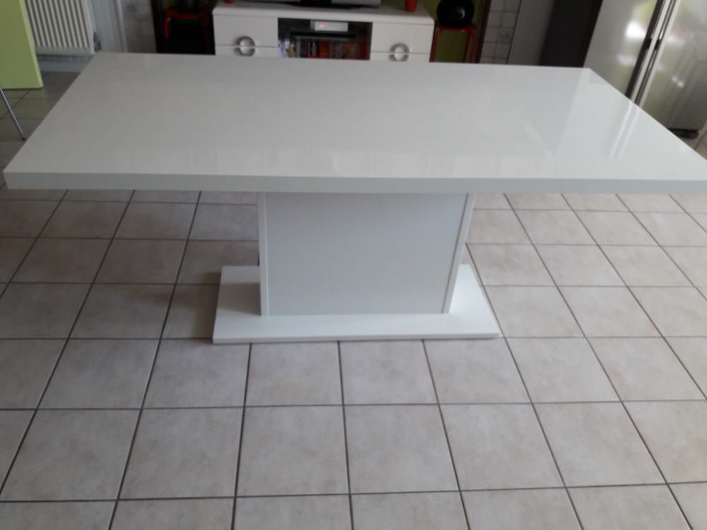 Table laqu� blanc 0 Sauvagney (25)