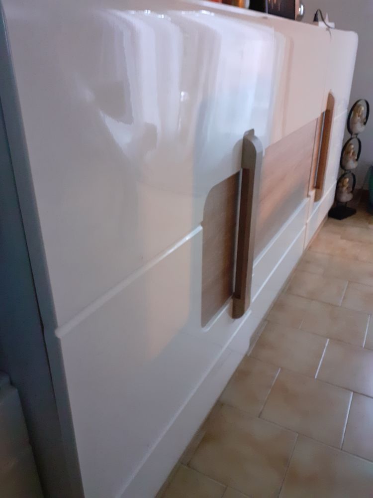 Table laqu�e   6 chaises   bahut 150 Gardanne (13)