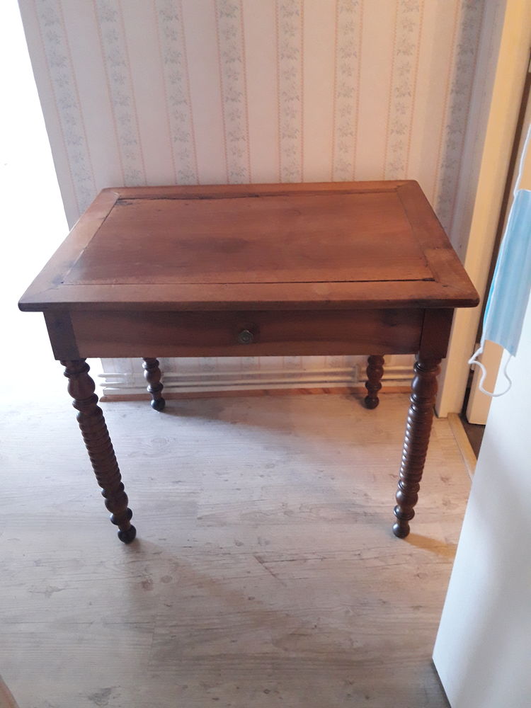 Table Louis XIII 70 Le Bouscat (33)