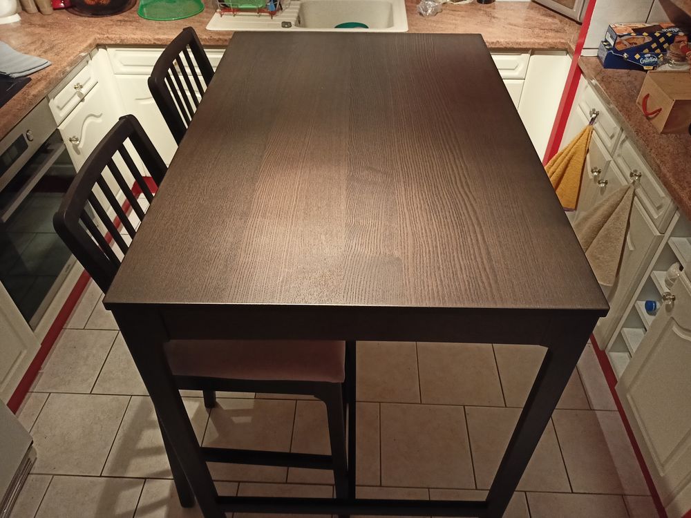 Table mange-debout + 2 chaises 280 Anquetierville (76)