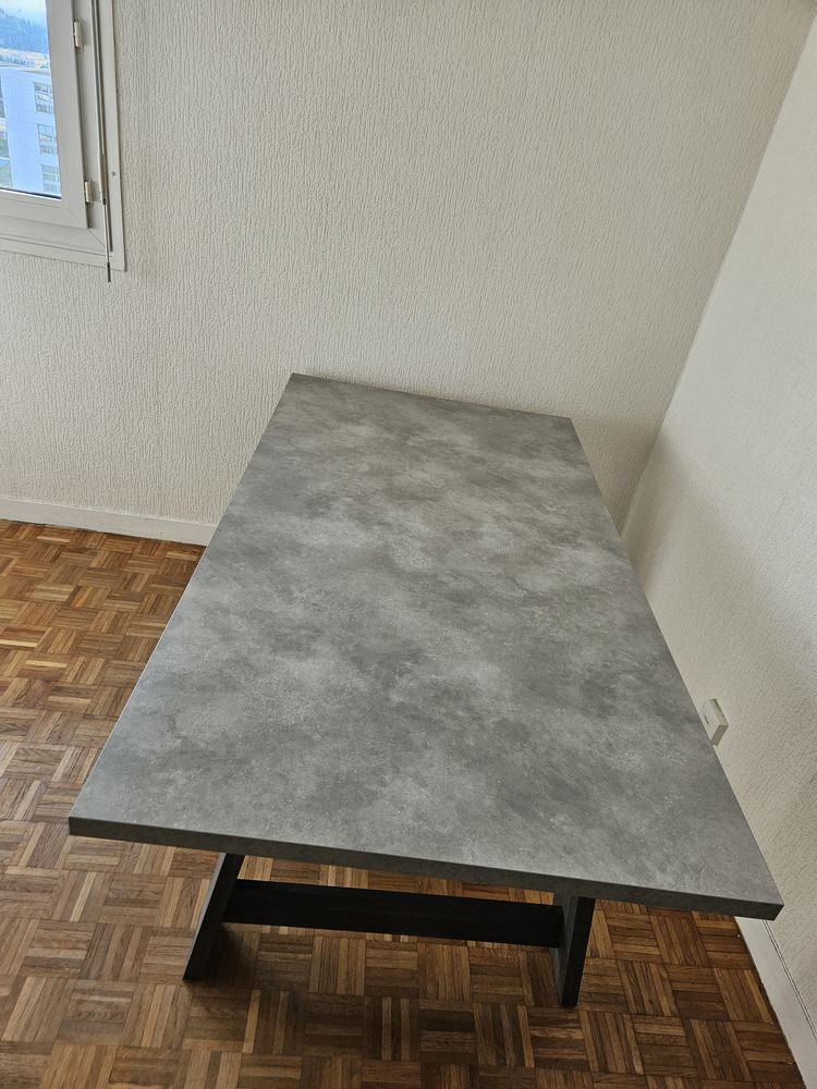 Table � manger 185x100 cm grise 140 Bonneuil-sur-Marne (94)