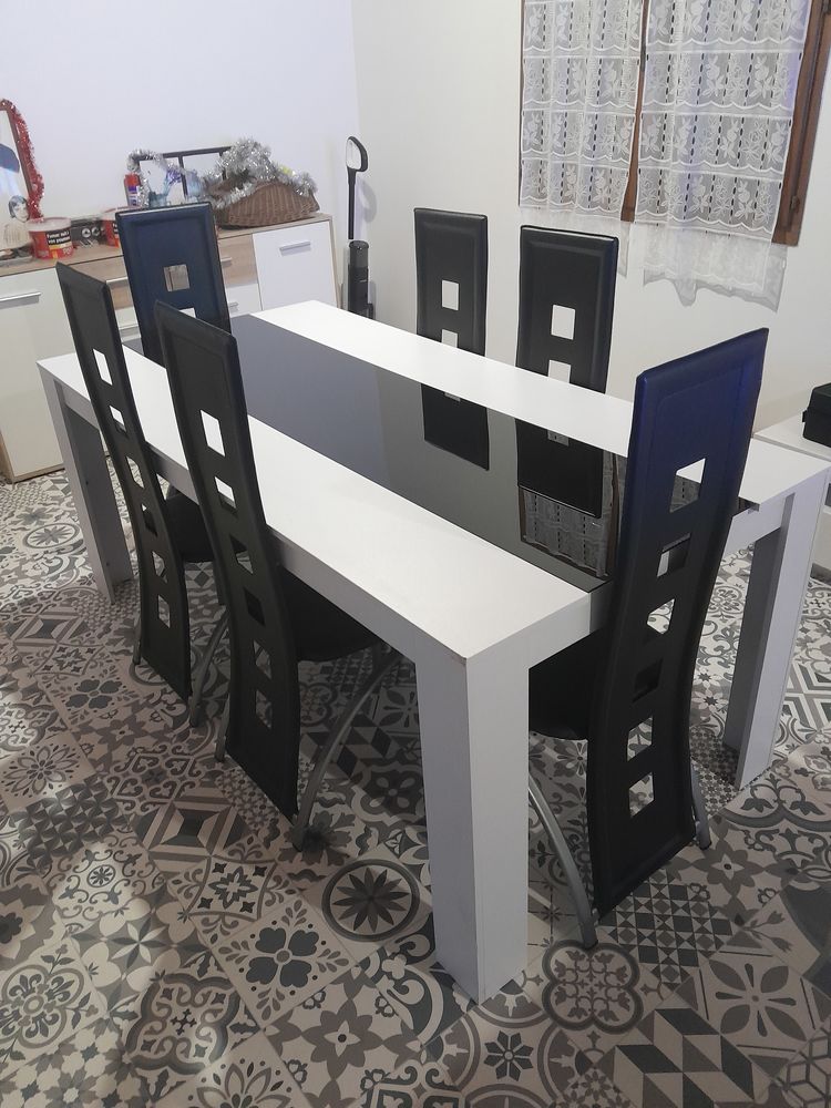 Table � manger avec 6 chaises 350 Bourg-l�s-Valence (26)