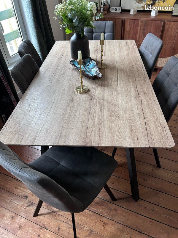 Table � manger en bois + lot de 6 chaises 350 Charenton-le-Pont (94)