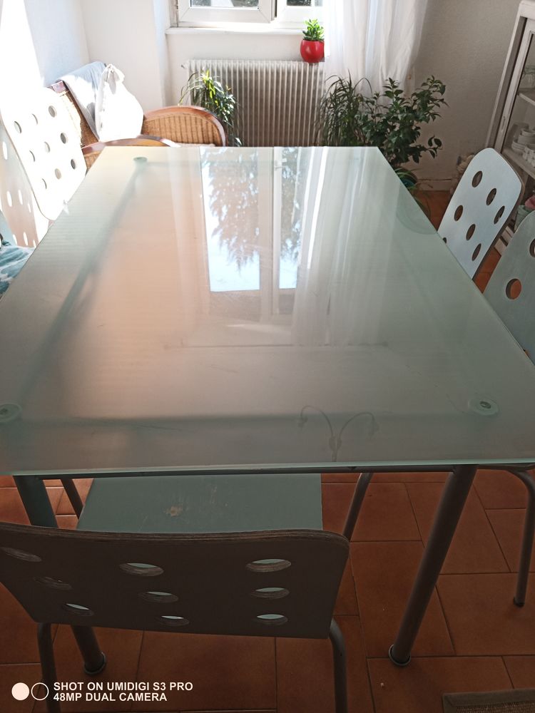 Table à manger +six chaises IKEA 100 Saint-Étienne (42)