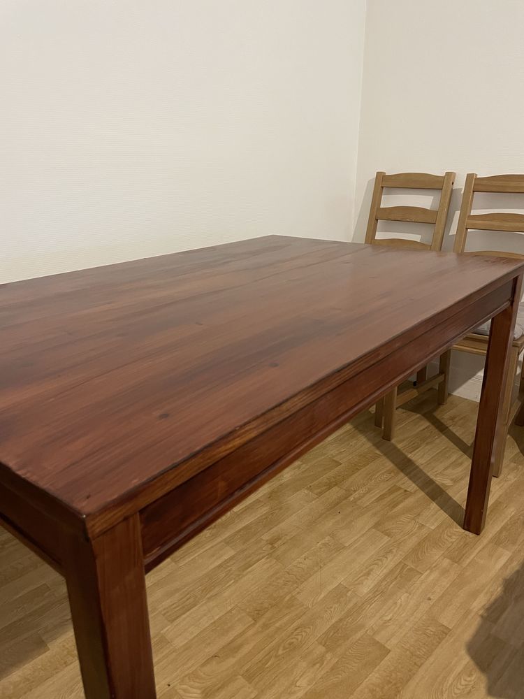 Table �  manger + chaises 110 Rennes (35)