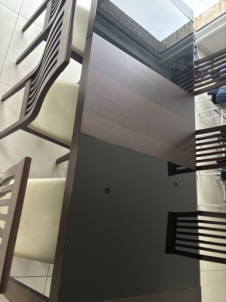 table �   manger et 6 chaises sign�es calligaris 600 Hoymille (59)