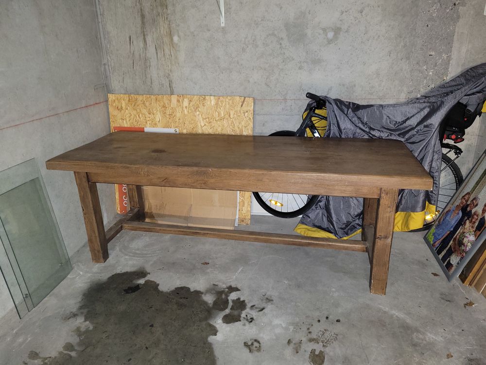 Table � manger en ch�ne massif � d�battre 1000 Vienne (38)