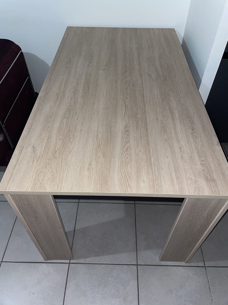 Table � manger JIM conforama 110 Strasbourg (67)