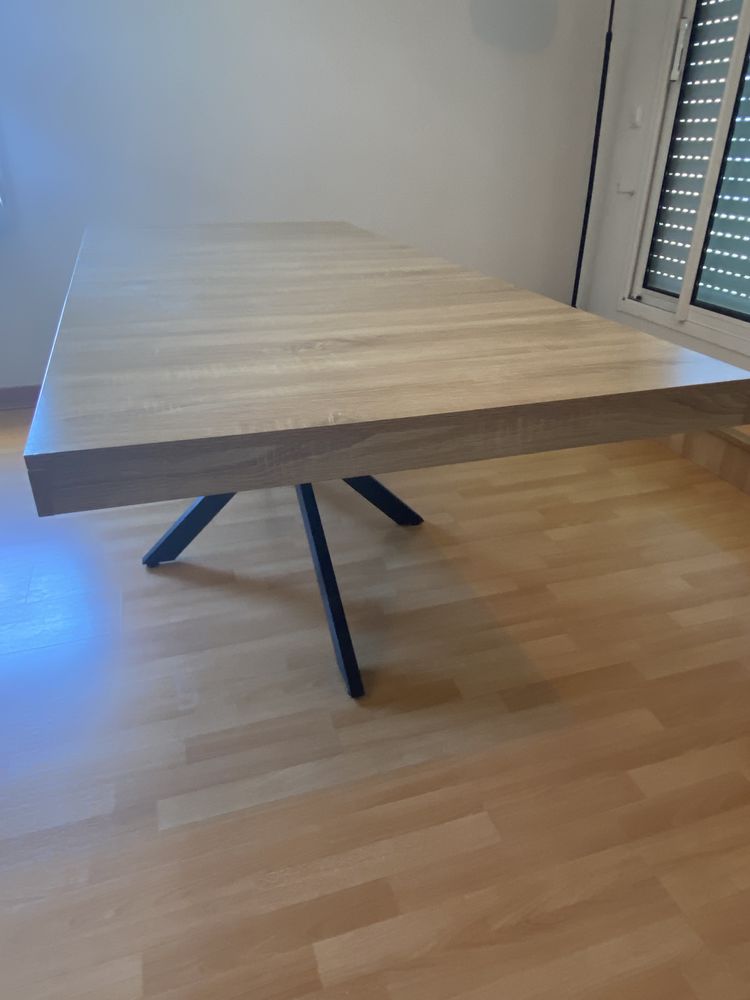 Table � manger extensible 6 / 10 personnes 200 Laval (53)