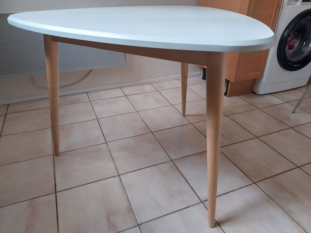 Table � manger - 3 personnes 95 Pantin (93)