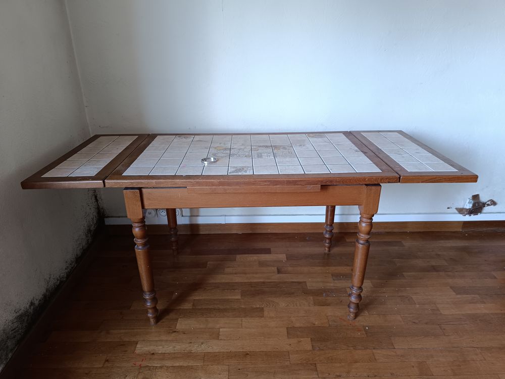 Table � manger pliable
79 Villepinte (93)