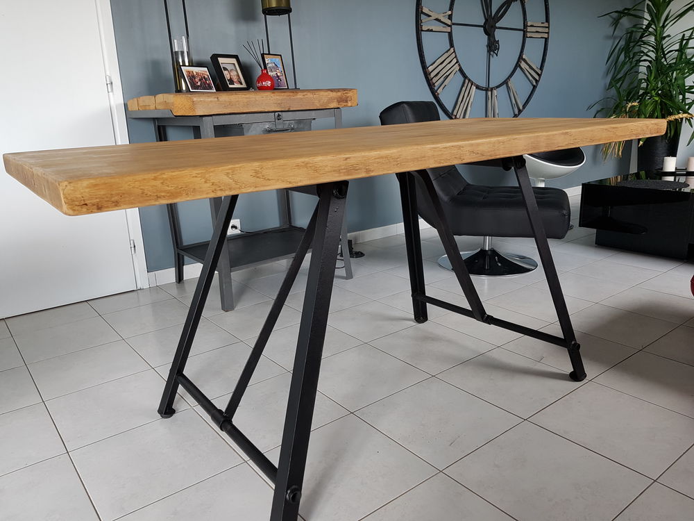 Table � manger style Industrielle ch�ne massif et acier. 500 Lestrem (62)