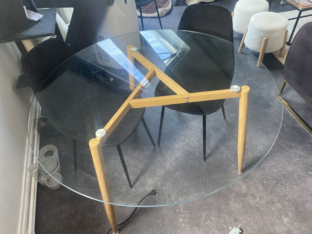 ma table � manger en tr�s bon �tat 100 Dreux (28)