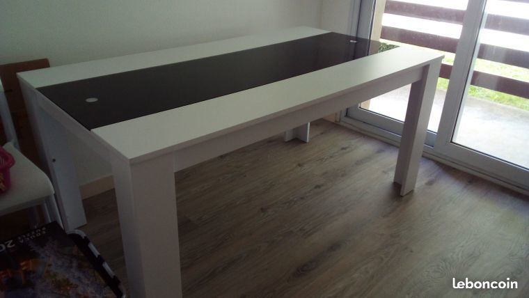 Table � manger 65 Lorient (56)