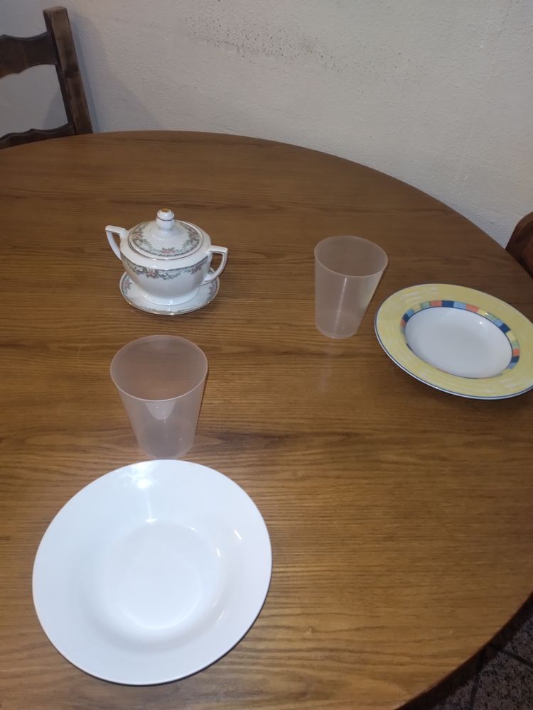 Table a manger 0 Perpignan (66)