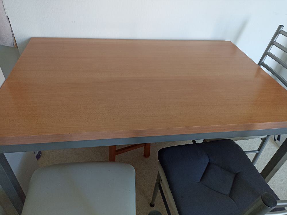 Table a manger 35 Jugon-les-Lacs (22)