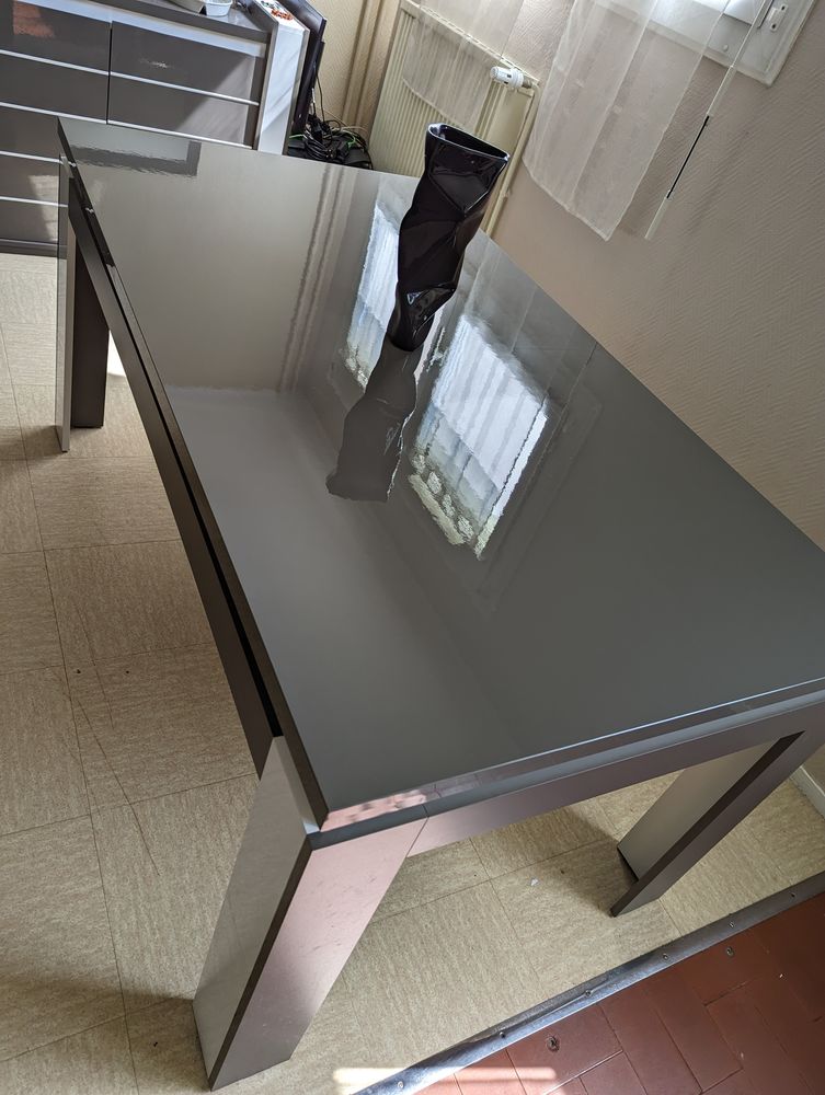 Table � manger 180 Romainville (93)