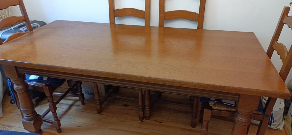 table a manger 170 Chaville (92)