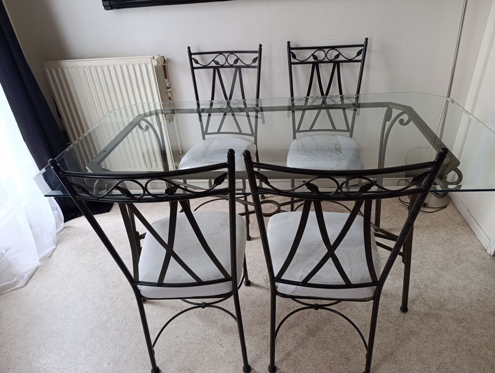 Table � manger 0 Colombes (92)