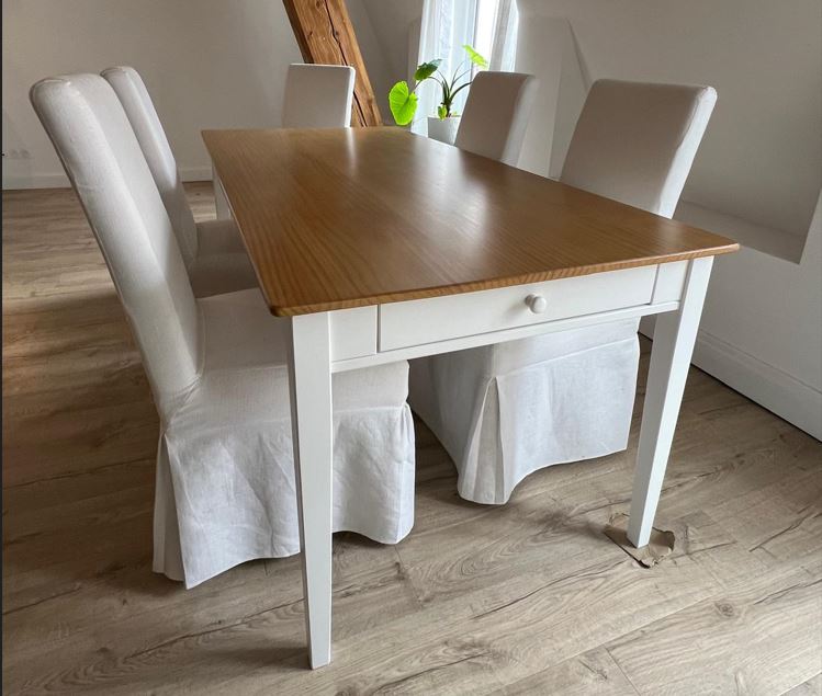 Table � manger pin 325 Lyon 2 (69)