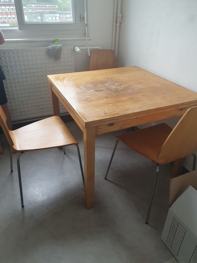 Table a manger 50 Lorient (56)