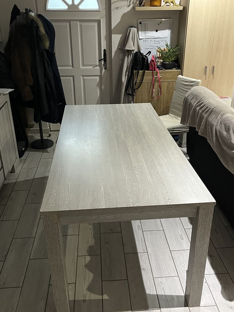 Table � manger 35 Le Mesnil-en-Thelle (60)