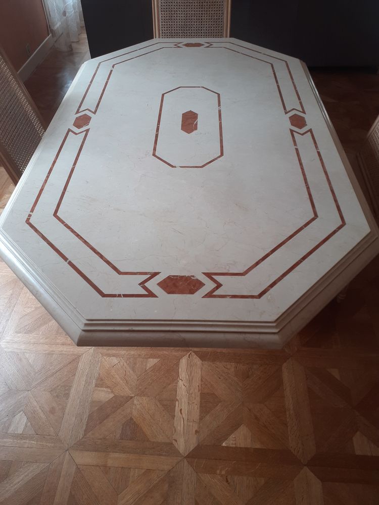 Table marbre massif rarissime 8500 Orleix (65)