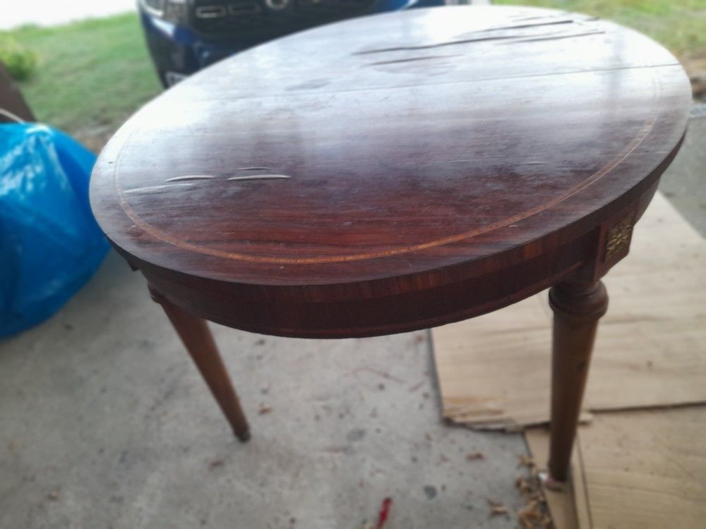 , table marquet�e et chaises , acajou massif 100 L�ognan (33)