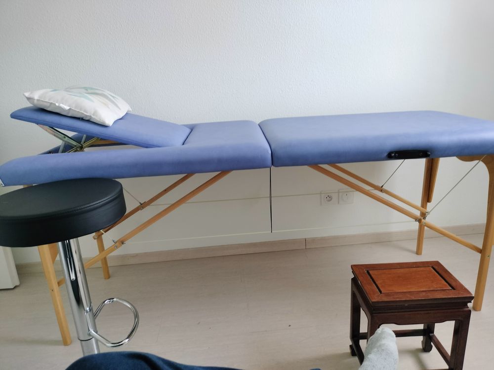 Table de massage+tabouret 120 M�rignac (33)