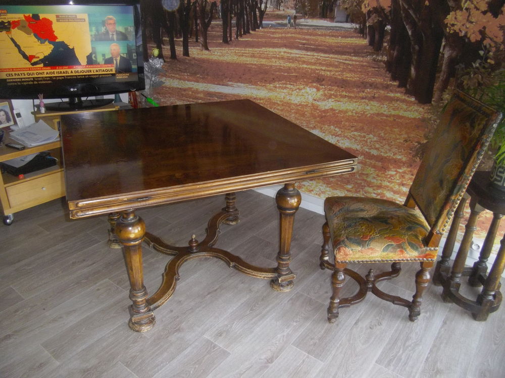 Table Massif de Style avec chaises 550 Montigny-l�s-Metz (57)