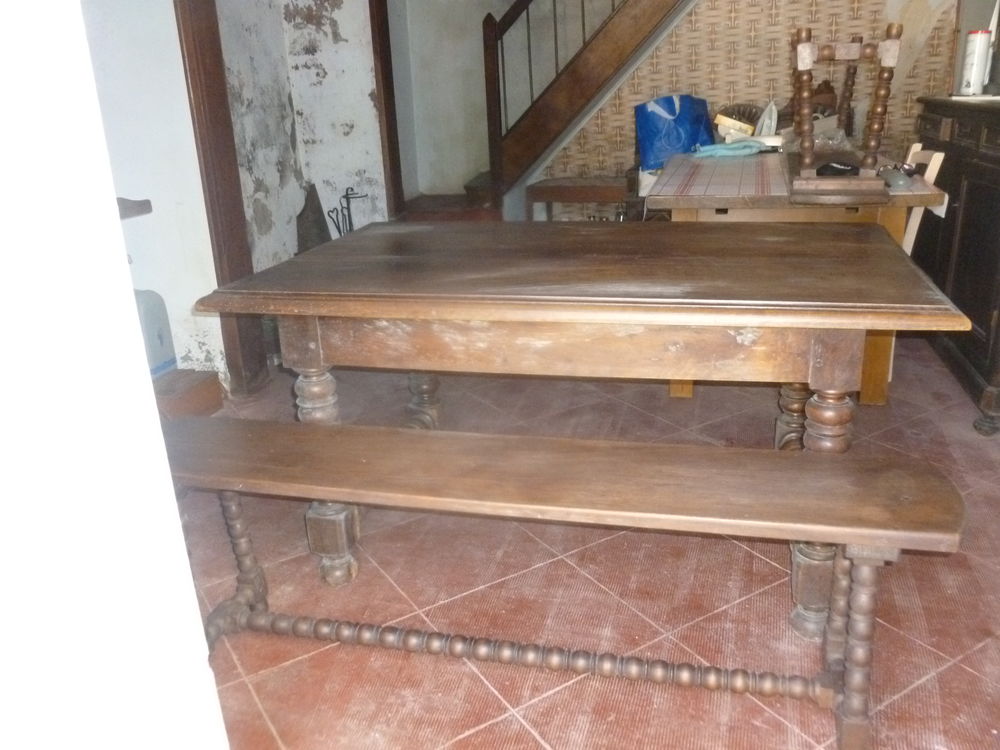 TABLE MASSIVE +  2 BANCS 300 Caylus (82)