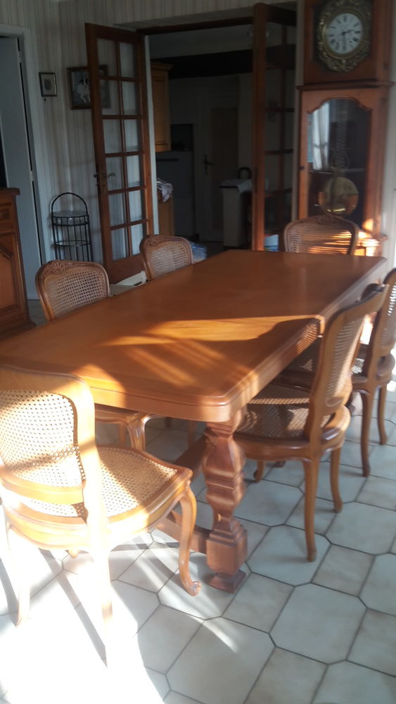 TABLE EN MERISIER MASSIF 150 Saint-Thib�ry (34)